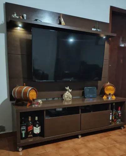 Rack com painel e luz de led