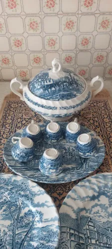 Porcelana inglesa Royal Wessex antiga