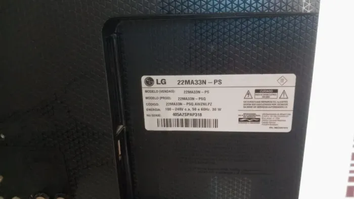 TV LG 24 polegadas 110V com defeito na tela