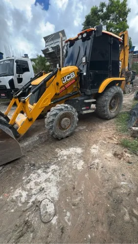 ( LOCAÇÃO ) Retroescavadeira JCB 3CX 4x4