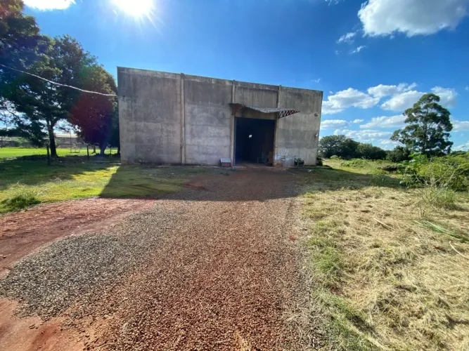 Chácara com barração industrial de 500,00m2, estrada velha PR-218