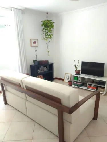 Sofá Fixo Prima Linea em ótima condição 