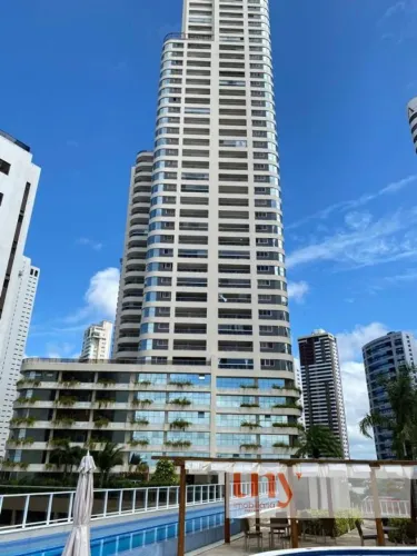 Apartamento em condomínio luxuoso com 2 suítes em andar alto com vista definitiva no Alti