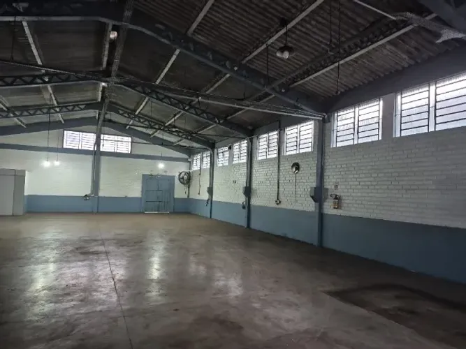 locação de pavilhão  industrial  bairro Camobi  370m²-Santa Maria-RS