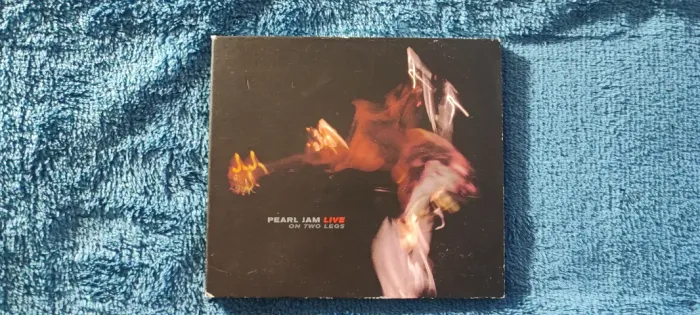 CD Pearl Jam - Live On Two Legs