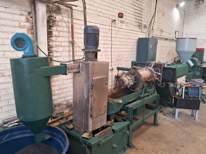 Linha completa de extrussão c/ corte na cabeça