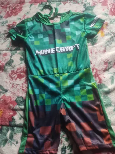 Vendo roupa do manicreft 