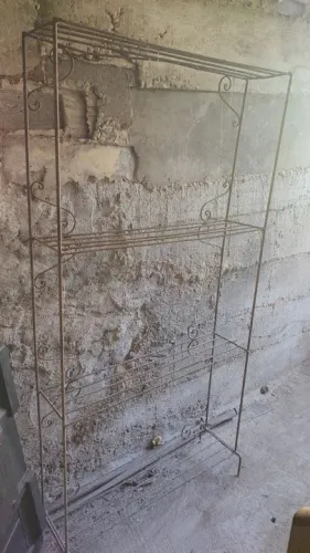 Estante de ferro para plantas