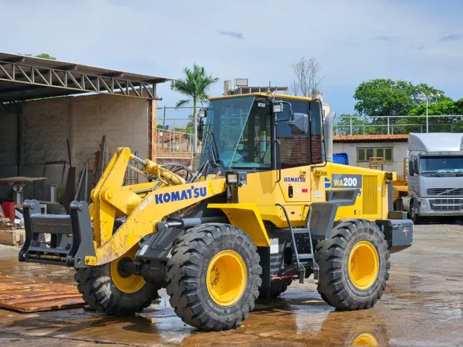 Pa carregadeira Komatsu WA200-6