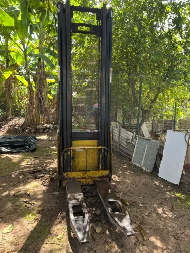 Empilhadeira elétrica 