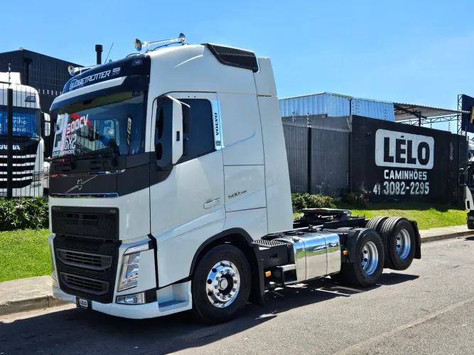 Volvo FH 500 6x2 Globetrotter Ano 21 Teto Alto Euro 5 Suspensão Mola Roda de alumínio 