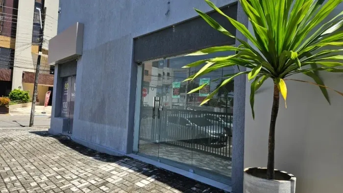 Sala comercial térrea no Centro de João Pessoa para lojas/clínicas/escritórios/comércios