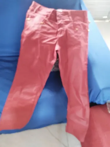Calça de couro 