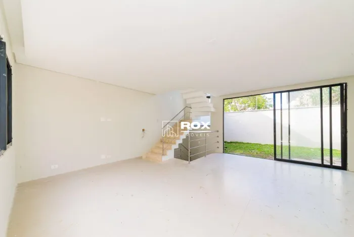 Sobrado Alto Padrão com 3 quartos 1 suíte à venda R$ 1.253.000 - Guabirotuba, Curitiba/PR