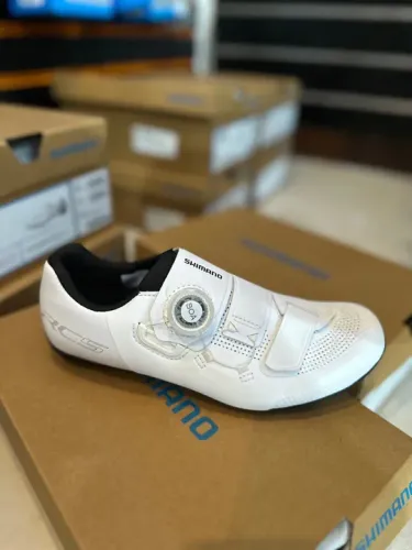 Sapatilha de ciclismo Shimano RC5 Boa
