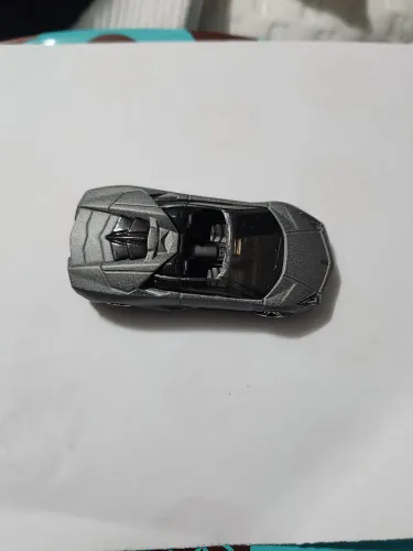 Miniatura Lamborghini Aventador Cinza