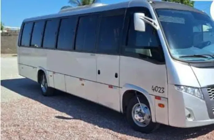 Ônibus Micro ônibus com 32 lugares ano 2018 (transferência de dívida)