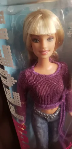 Boneca Barbie Fashionista Design by Hillary Duff