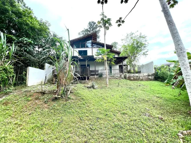 Sobrado com 3 dormitórios à venda, 175 m² por R$ 600.000,00 - Jardim Capricórnio - Caragua
