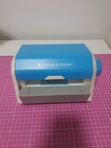Máquina de Criar Adesivos Create-A-Sticker