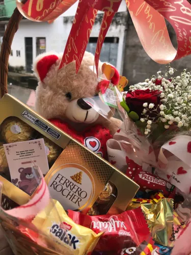 Cestas românticas , cestas com flores , cestas de aniversário, cesta com chocolate