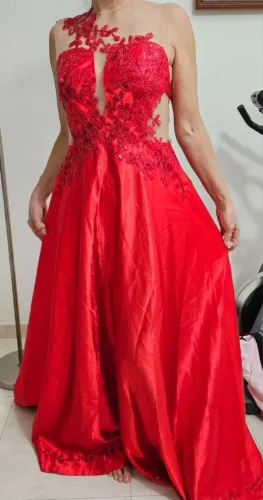 Vestido de festa vermelho com renda ( usado uma única vez ).