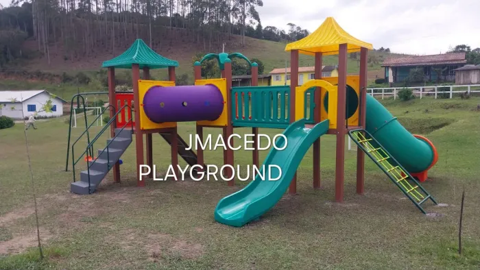 Parquinho infantil em plástico direto de fábrica 
