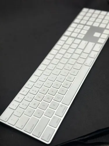 Teclado Apple Magic Keyboard A1843 Com teclado numérico, Branco