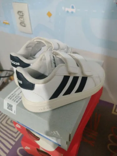 Tênis Adidas infantil