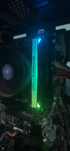 Memória RAM 8GB 3000MHz
