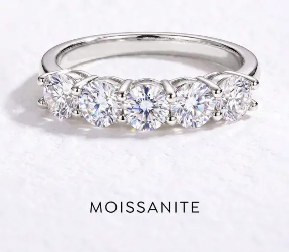 Anel de Moissanite tamanho 17