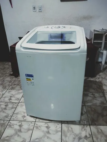 Máquina de lavar Eletrolux 13 kg.