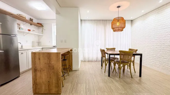 Apartamento Semimobiliado com 2 Suítes e 3 Banheiros na Ponta Aguda!