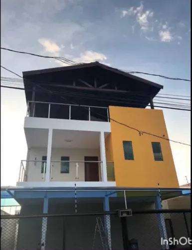 F 81. * Alugo apartamento