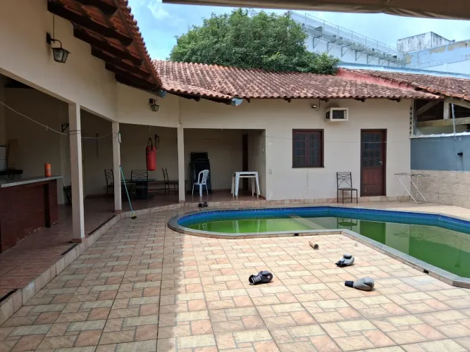 Casa ampla no Bosque c/ piscina