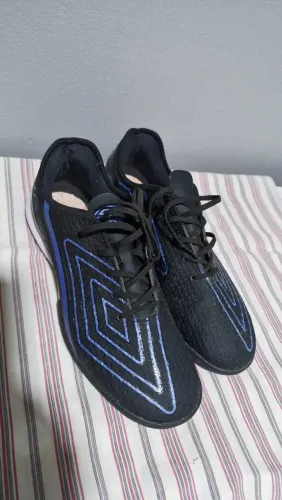 Chuteira Society Umbro Chrome Masculina (Preto/Azul)