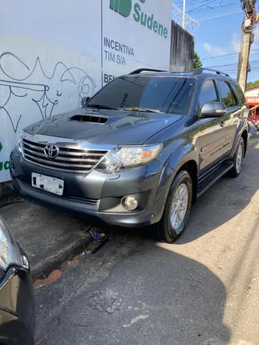Toyota Hilux SW4 SRV D4-d 4X4 3.0 TDI Dies. AUT 2012