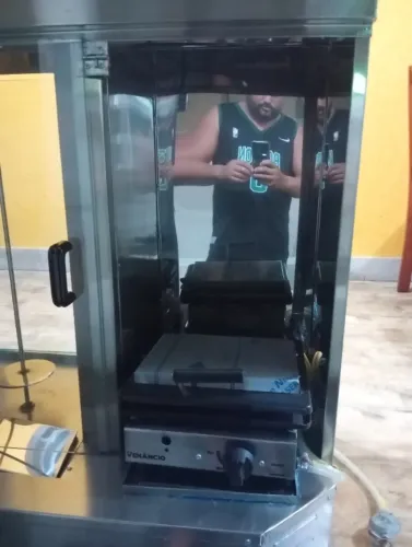 Máquina de churrasco Grego