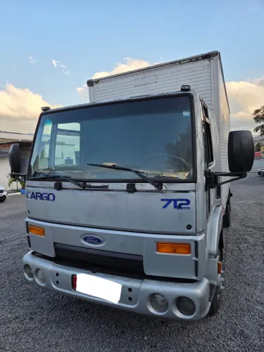 Ford cargo 712