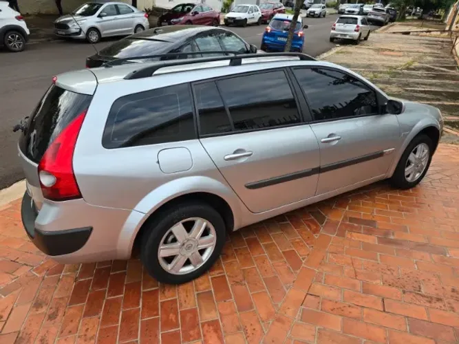 Renault Megane Grand Tour Dynam. Hi-flex 1.6 16V 2008