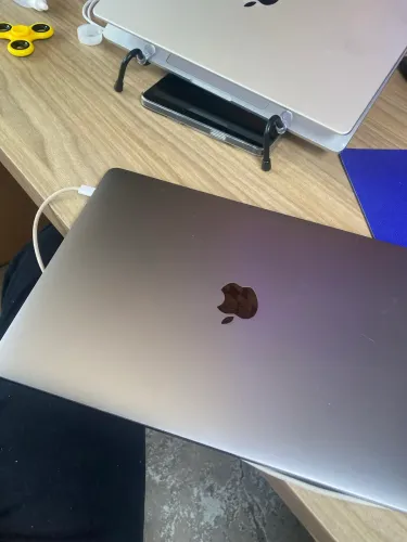 MacBook PRO 2020