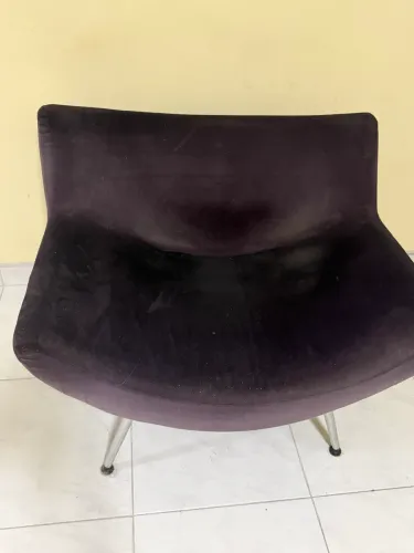 Poltrona de design moderno - confortável  Poltrona moderna, muito confortável