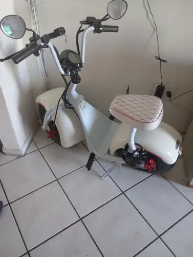 Moto elétrica tuy 1.000 w 1 ano comprada nota manual 