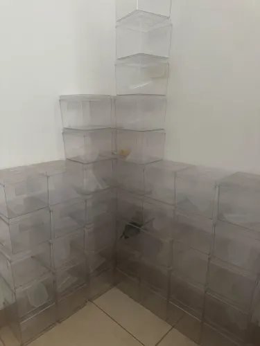 Vendo potes de acrílico 3,5L para granel já com pegador