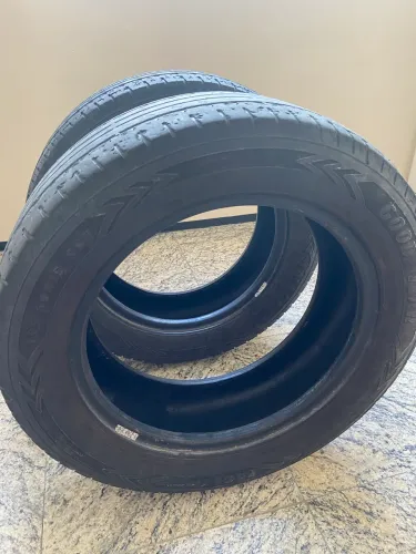 Par de Pneus Goodyear 185 60 R15 88H EAGLE SPORT 2