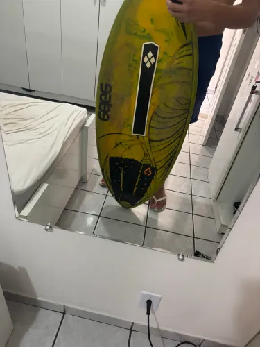 Prancha de skimboard em ótimo estado