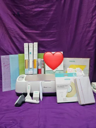 Venda rápida kit cricut maker 3 + acessórios de uso da máquina -seminovo