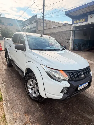 Mitsubishi L200 Triton Sport GLS 2.4 CD Diesel Aut. 2021