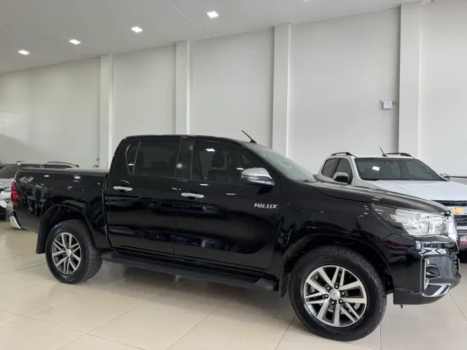 Toyota Hilux CD SRV 4X4 2.8 TDI Diesel Aut. 2019