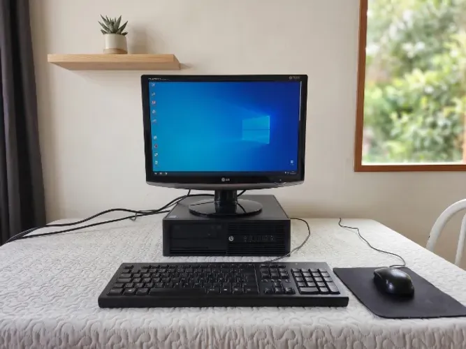 Computador i5 240GB SSD 8GB RAM Monitor 19,5 + Adaptador WiFi